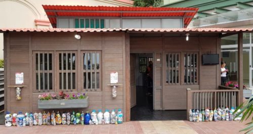 Exemple d’une maison construite avec des résidus plastiques