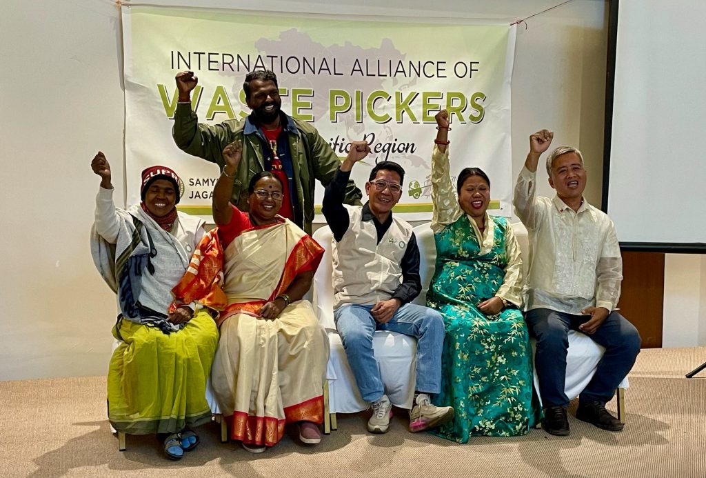 5 members of elected for the executive council: Sushila Sable (India); Pris Polly (Indonesia); Kulsum Begum (Bangladesh); Randy C. Irog (Phillippines); Shanti Tamang (Nepal). Behind, Krishna from TSS.