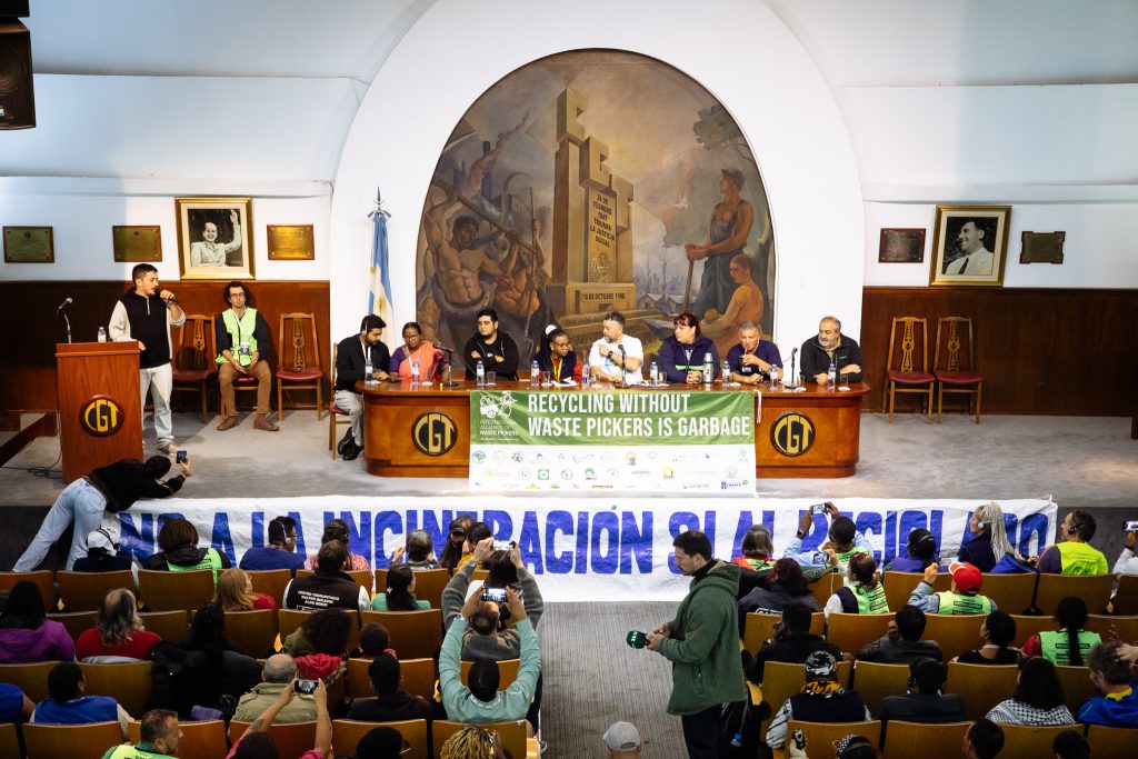 Saludo del consejo ejecutivo de la AIR: